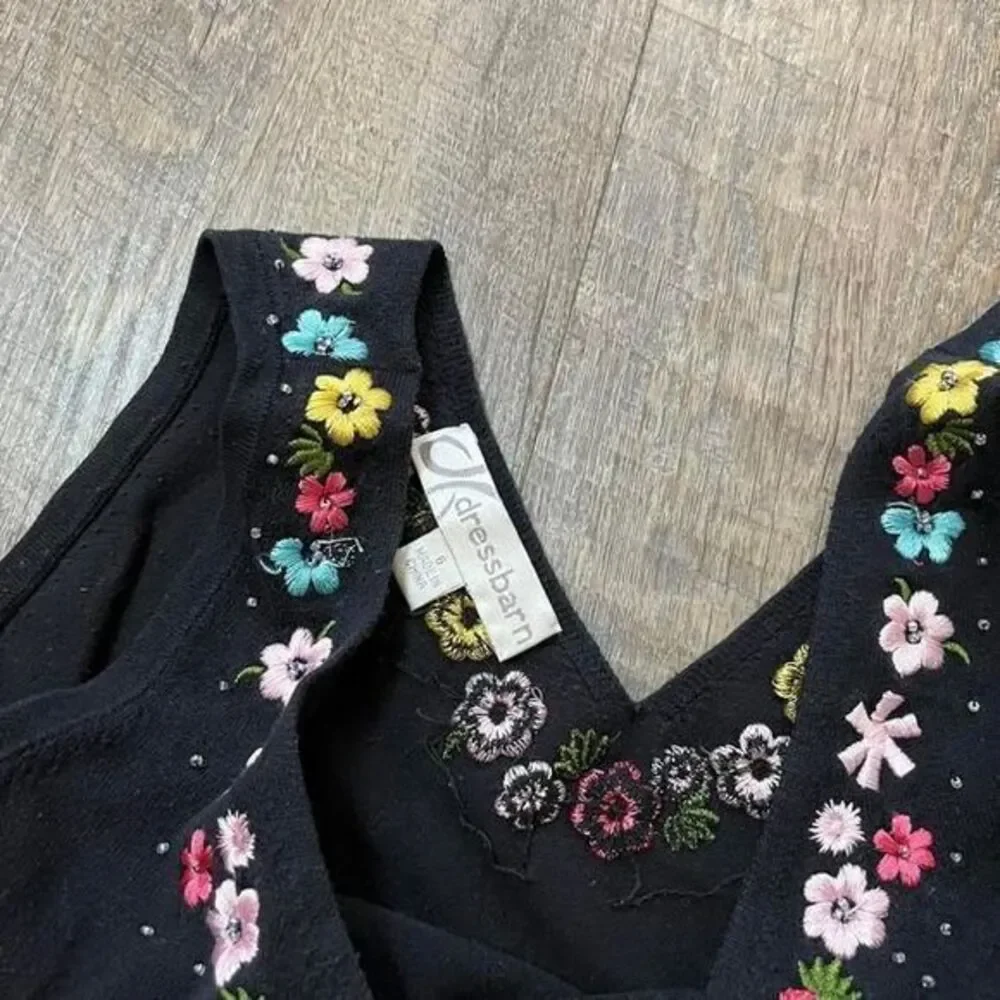 2000s Dressbarn  Black Floral Embroidered V Tank Cami Womens‎ Size Medium/6 - Picture 3 of 4